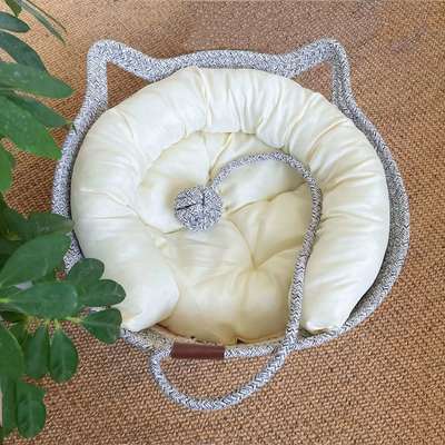 Buy Warm Winter Cat Bed Sisal Scratching Board Lint Free Vertical Cat Climbing Frame online manufacture